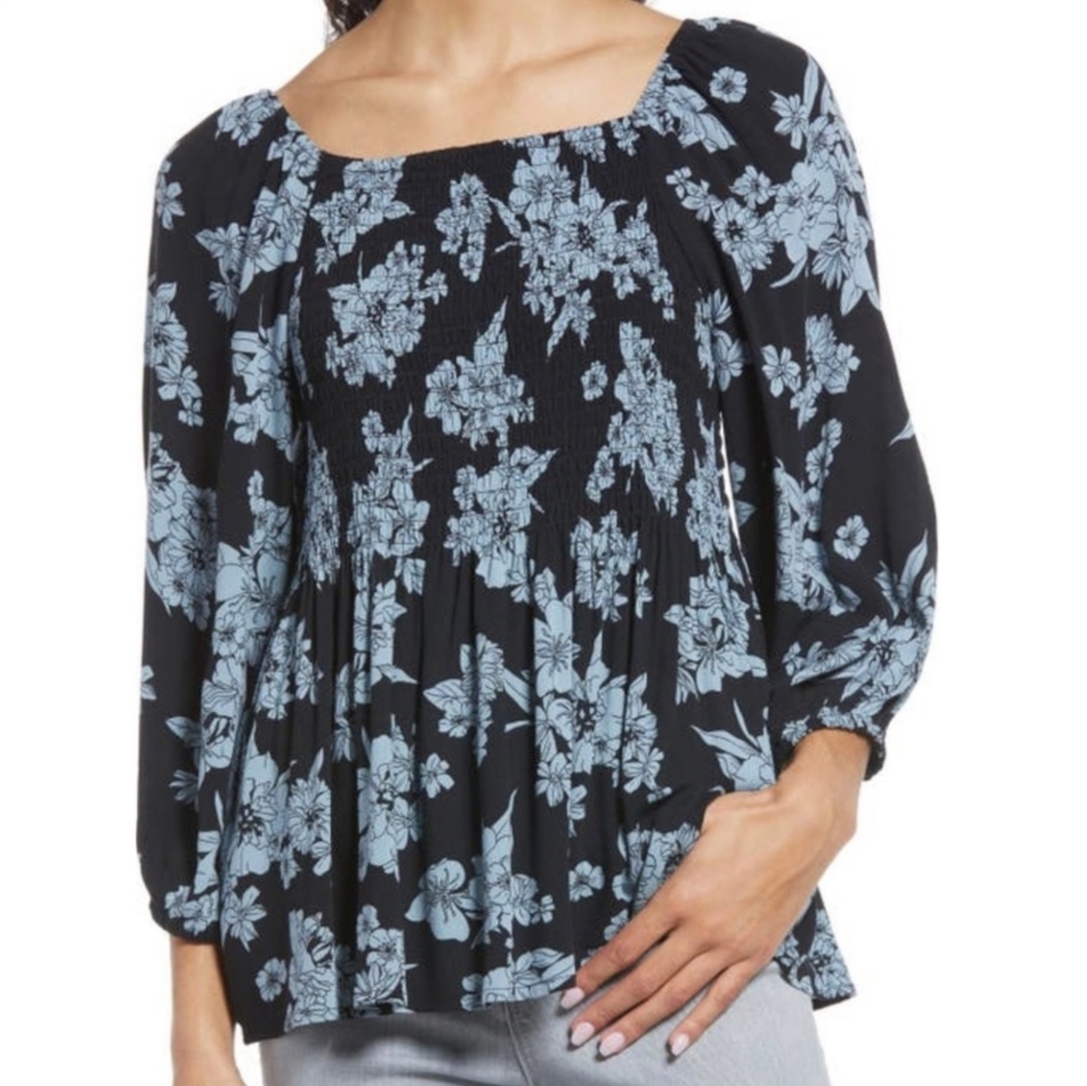 Bobeau Floral Smocked Top Size Medium